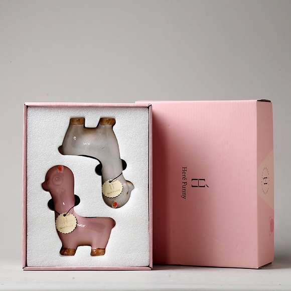 2PCs Ceramic Succulent Planter Pots Mini Liama/Alpaca Design with Gift Box - Picture 3 of 10